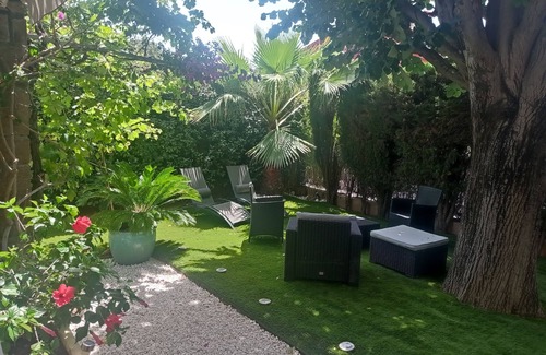 Saint-Raphael Villa | St Raphael Garden Villa very nice and quiet close to the beaches and Centre