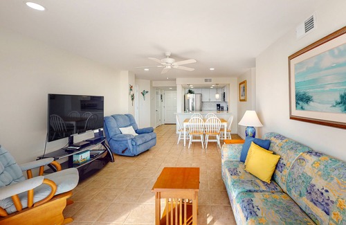 Sneads Ferry Condo | St. Regis beach condo with ocean-view balcony, pool, gym & restaurant