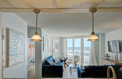 Sneads Ferry Condo | St. Regis condo with relaxing oceanfront views, pool, gym & restaurant