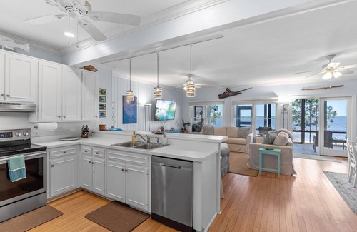 Saint Teresa House | St. Teresa Beach front home- Seaglass is the perfect getaway