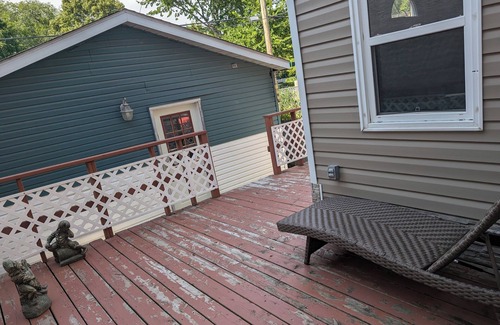 Winnipeg House | St. Thérèse’s Nest: Your Peaceful Retreat Minutes from the Pulse of the City