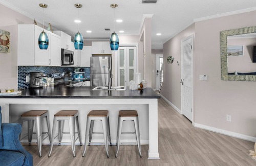 Gulf Lagoon Beach House | St Thomas Square