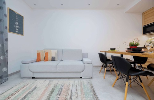Wola Apartment | Stańczyka 5 | Bright Apartment | Parking | Warsaw