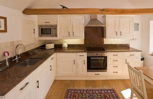 Tonbridge Cottage | * Stable Cottage * Hamptons Farmhouse, Child Friendly Holidays