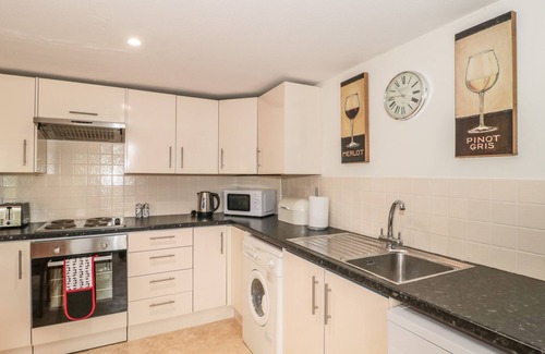 Frome Cottage | STABLE COTTAGE, RODE FARM, romantic, with open fire in Rode