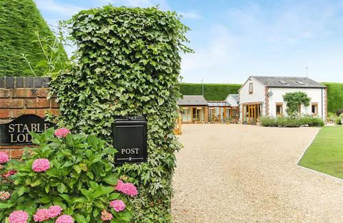 Shurdington Bed & Breakfast | Stable Lodge - Boutique Bed & Breakfast
