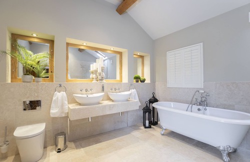 Shurdington Bed & Breakfast | Stable Lodge Boutique B&B