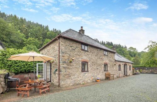 Pontfadog House | Stabyl-Y-Ddol