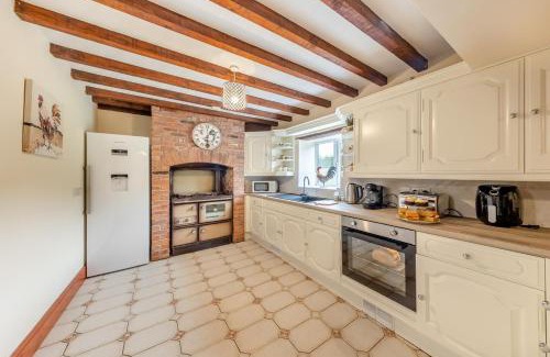 Pontfadog House | Stabyl-Y-Ddol
