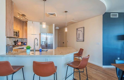 Downtown Phoenix Apartment | Stadium District Apt| Pool,Gym,Balcony,Parking,W/D