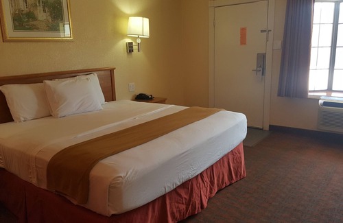 Lubbock Hotel | Stadium Motel