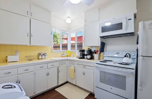 Rincon Heights House | Stadium view 2-bedroom house in fantastic Tucson with WiFi, AC