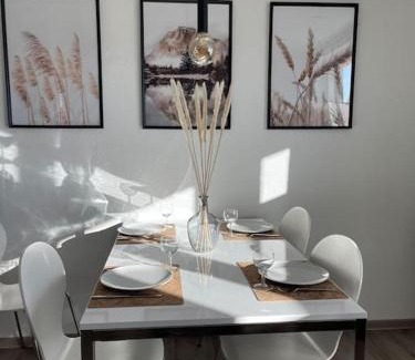 Fuldatal Apartment | Stadtnah & Chic - Ihringshausen Retreat