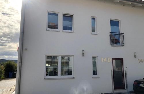 Itzum-Marienburg Apartment | Stadtnahe Komfortferienwohnung für Familien und Geschäftsreisende