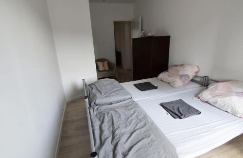 Rhein-Erft-Kreis District Apartment | Stadtparadies in Köln- Frechen