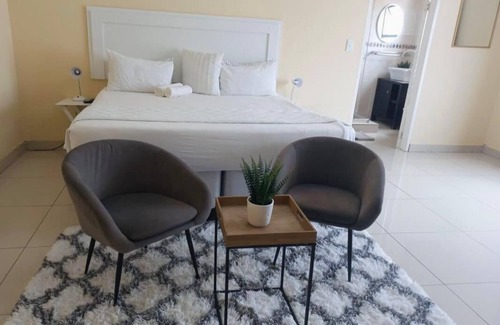 Burgersfort Bed & Breakfast | staff friendly like family, with beautiful mountain views.
