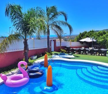 Benidorm Villa | Stag hendo25pax Only 10min to the PARTY area DESPEDIDAS 25pax 10 min de la zona de fiesta Consultar precio