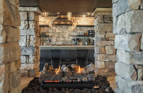 Morganton Cabin | Stag's Manor|Stunning Mtn Views|Fire Table|Hot Tub