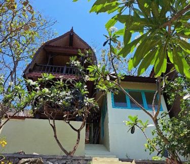Bunutan Resort | Stairway To Heaven Bungalows and Restaurant