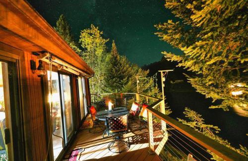 Eden House | Stairway To Heaven-VT Lakefront!
