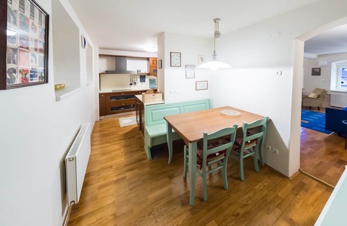 Ljubljana Old Town Apartment | Stairway to the castle - apartment in the heart of historic centre