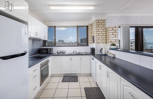 Kings Beach Apartment | Staiway to heaven - Central to everything