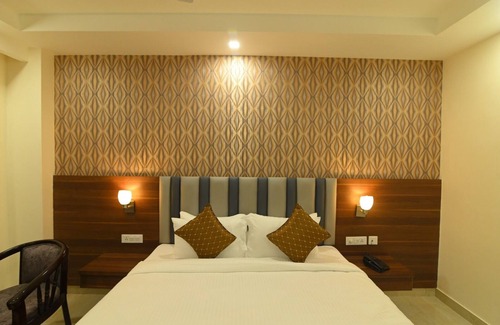 Shivalik Nagar Hotel | STALLION HOTEL