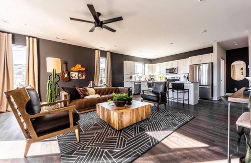 Whitebridge House | Stallion Stable 228-Rooftop Deck-Mins to Midtown