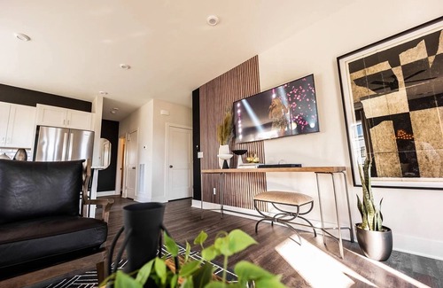 Whitebridge House | Stallion Stable 228-Rooftop Deck-Mins to Midtown