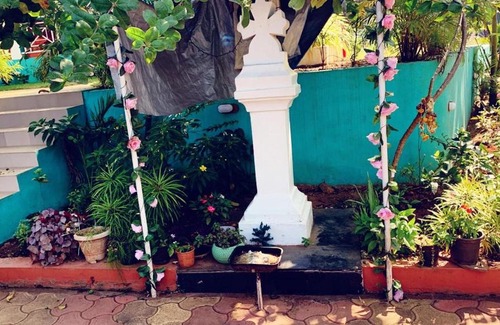 Vagator House | Stan-Inn, North Goa, Vagator, with strong WIFI,free private parking & kitchen, Can Cook where you stay