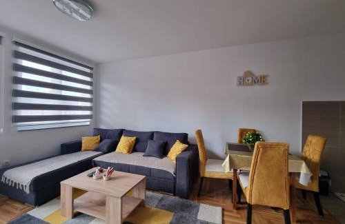 Pale Apartment | Stan Na dan Pale Ice1