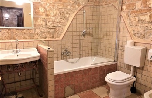 Divsici House | STANCIJA NEGRICANI villa for up to 22 pax, 9 bedrooms, breakfast service offer
