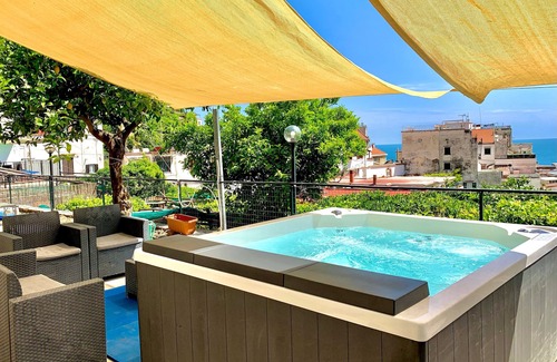 Minori Villa | Standard Apartment, Solarium and SeaView Hot Tub