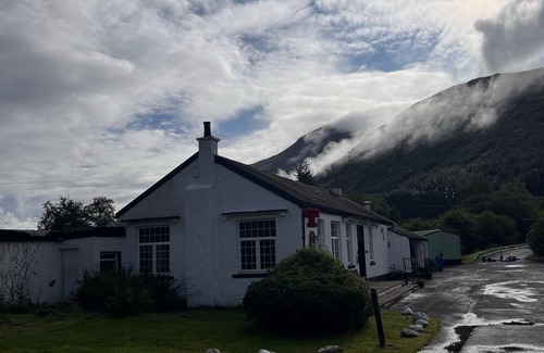 Crianlarich Cabin | Standard Cabin in Crianlarich, west highland way