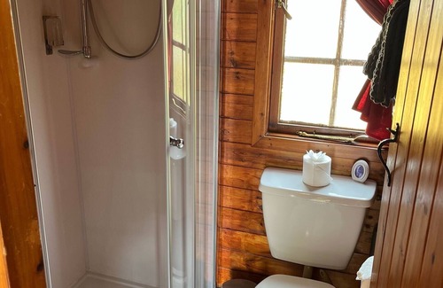 Crianlarich Cabin | Standard Cabin in Crianlarich, west highland way