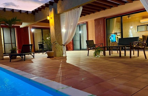 Shiraho Villa | Standard from 2 nights with full-day car rental TOYOTA VOXY 8 Passenger Pool Villa for rent