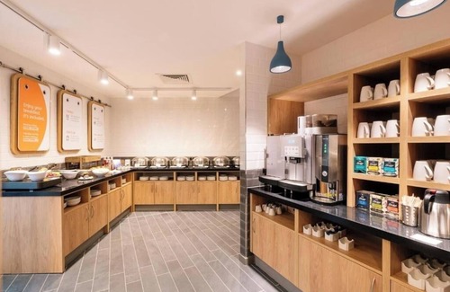 Bogside Apartment | Standard King Or Twin Room Near Tower Museum LON