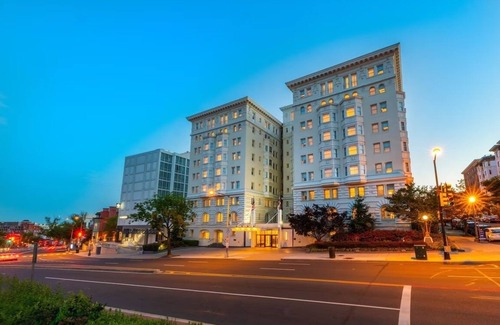 Kalorama Heights Hotel | Standard King, Churchill Hotel, Business Center, Dupont Circle Proximity