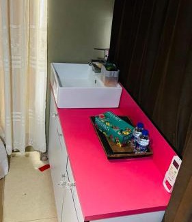 Ladang Sekolah House | Standard Queen room with Shared Bathroom