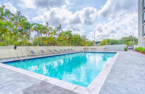 Miami Springs Apartment | Standard Room Near Miami Regional University MIA