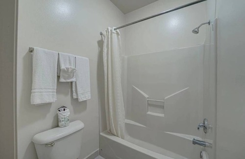 Port Isabel House | Standard Room with 1 King Bed - 002