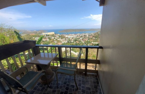 Altona Apartment | Standard Studio in St. Thomas Sunset Gardensnn
