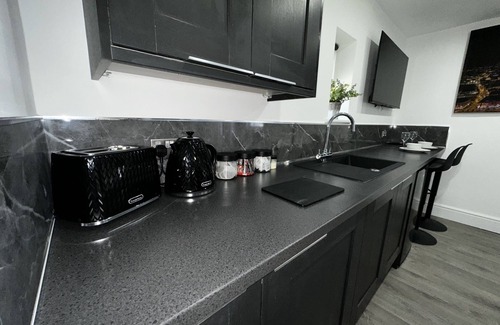 South Shore Apartment | Standard suite with spa bath