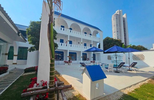 Na Chom Thian House | Standard Twin | Cozy Seaside Comfort