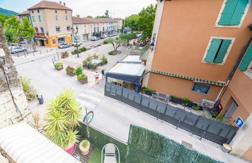 Saint-Paul-Trois-Chateaux Apartment | Standing apartment with terrace for 6 people - LE MAZAGRAN - appartement 2