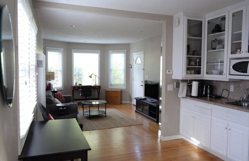 Stanford House | stanford university adjacent,elegant,remodelled gem