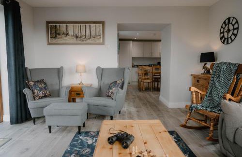 Bankend House | Stanloch Farmhouse - well equipped, games room, EV