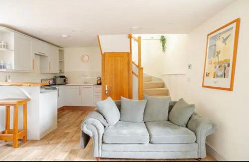 Malmesbury House | Stans Place Self Catering Cottage