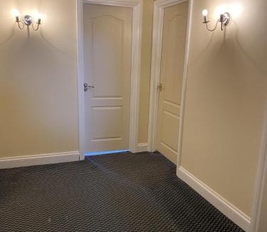 Bishop's Stortford House | Stansted Airport Guest Rooms