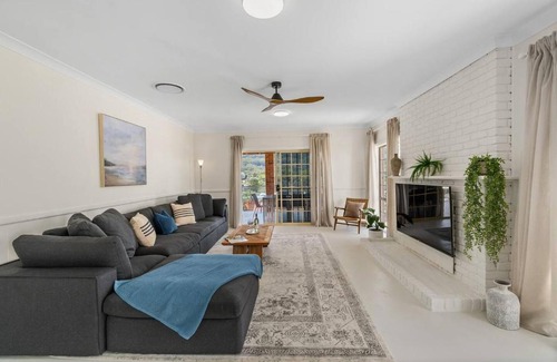 Stanwell Park House | Stanwell Park Escape - Sprawling Beachfront Living